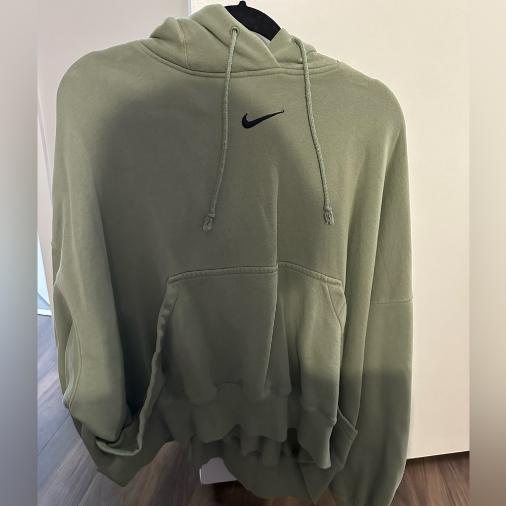 Nike sweatshirt